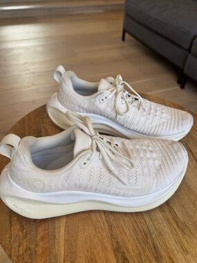 Nike React Infinity Run 4, women’s size 9.5